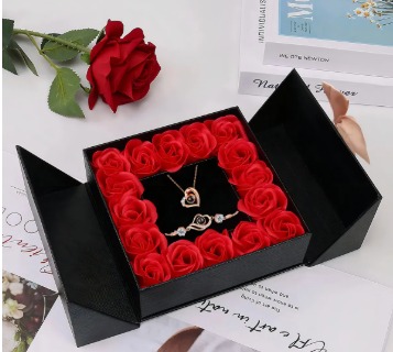 Rosas Eternas Rojas Homtronics con Collar I Love You en 100 Idiomas