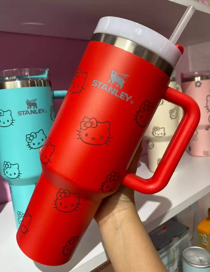 Termo STANLEY Hello Kitty y Florados tapa hermética y popote