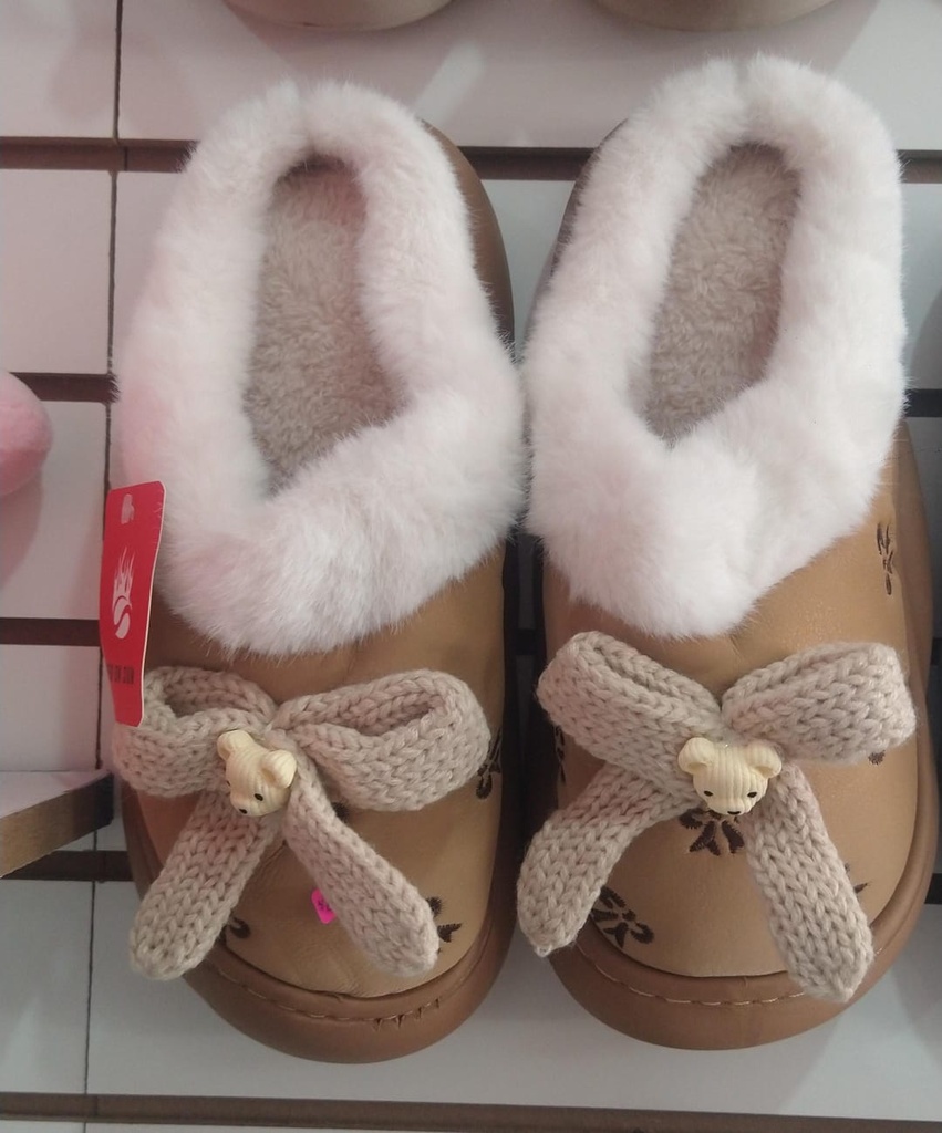 Pantufla Moño crochet