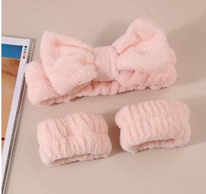 Set de Diadema y Muñequeras de Felpa